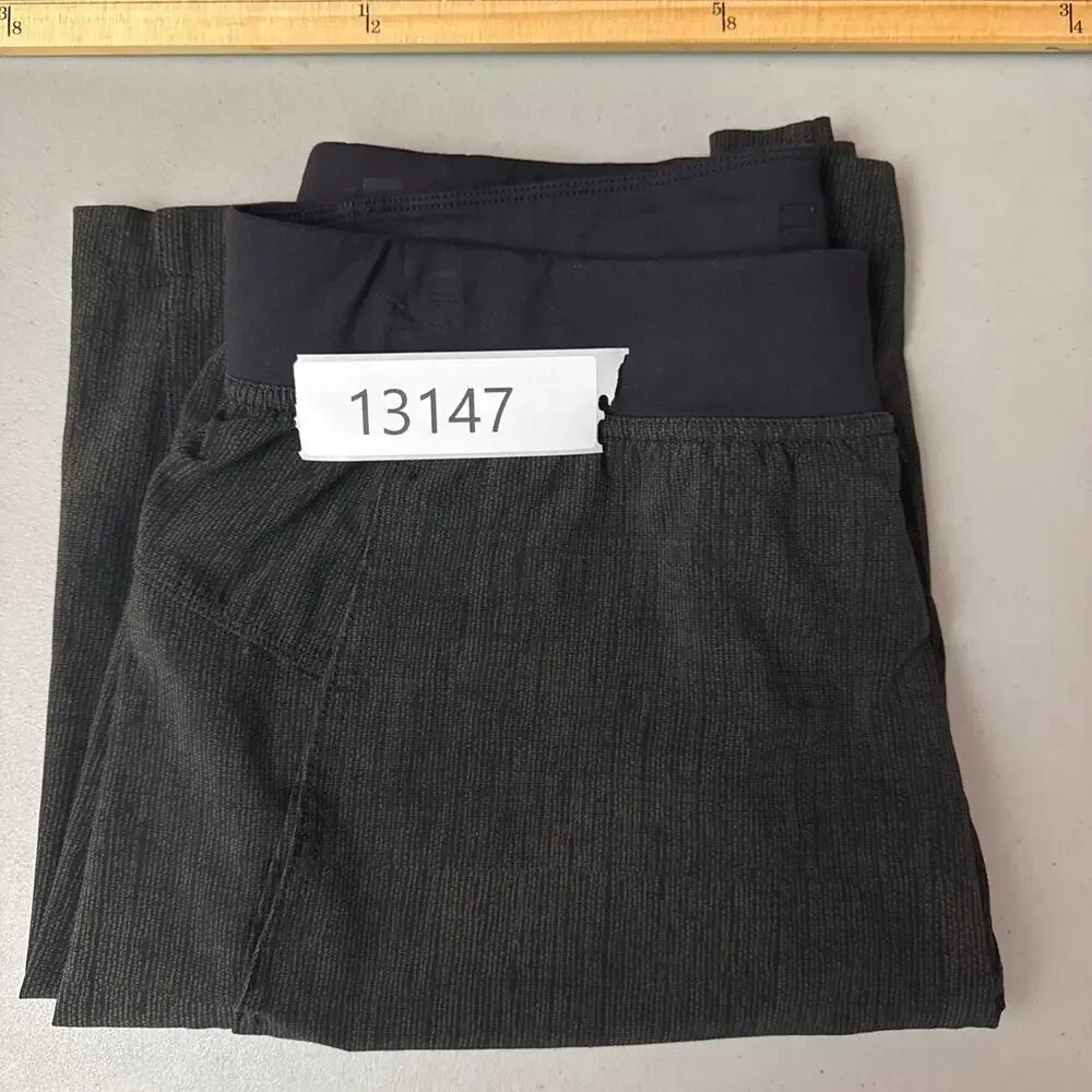 Lululemon Pace Breaker Shorts Mens Medium Black Linerless 10 Inch Running